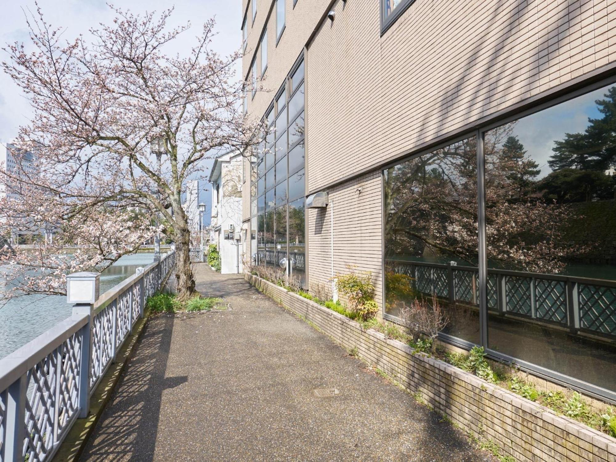 Hotel Fukui Castle - Vacation Stay 58696V Экстерьер фото
